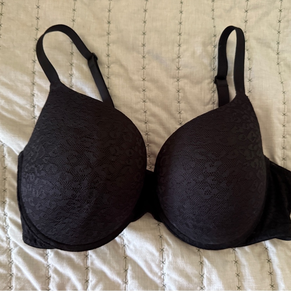 PINK Victoria’s Secret Wear Everywhere Push Up  Bra